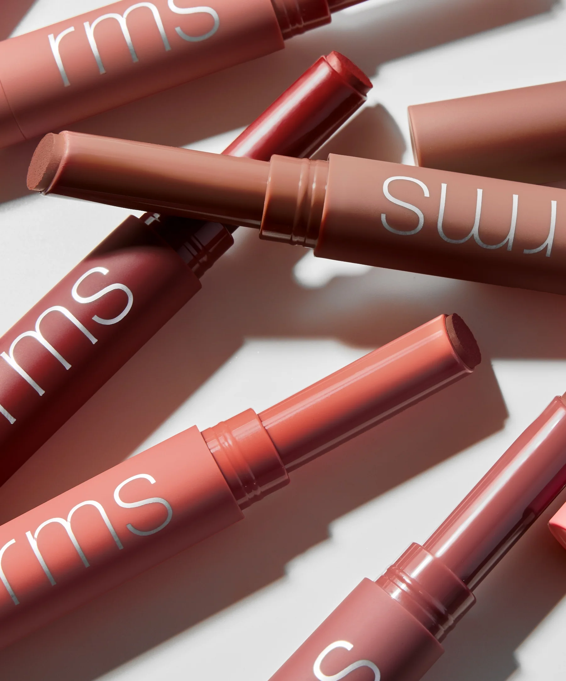 Legendary Serum Lipstick: The Nudes - Image 20