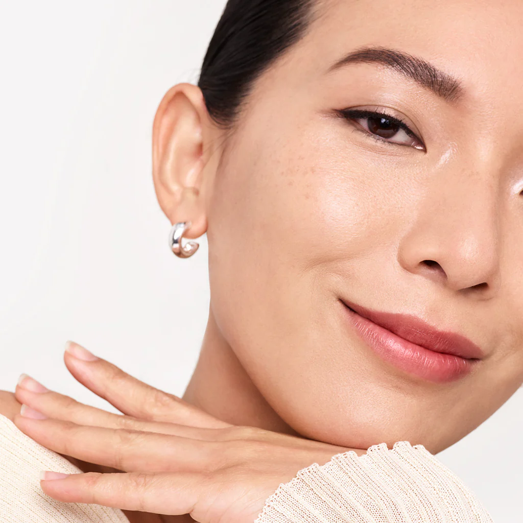 ReEvolve Natural Finish Liquid Foundation - Image 10
