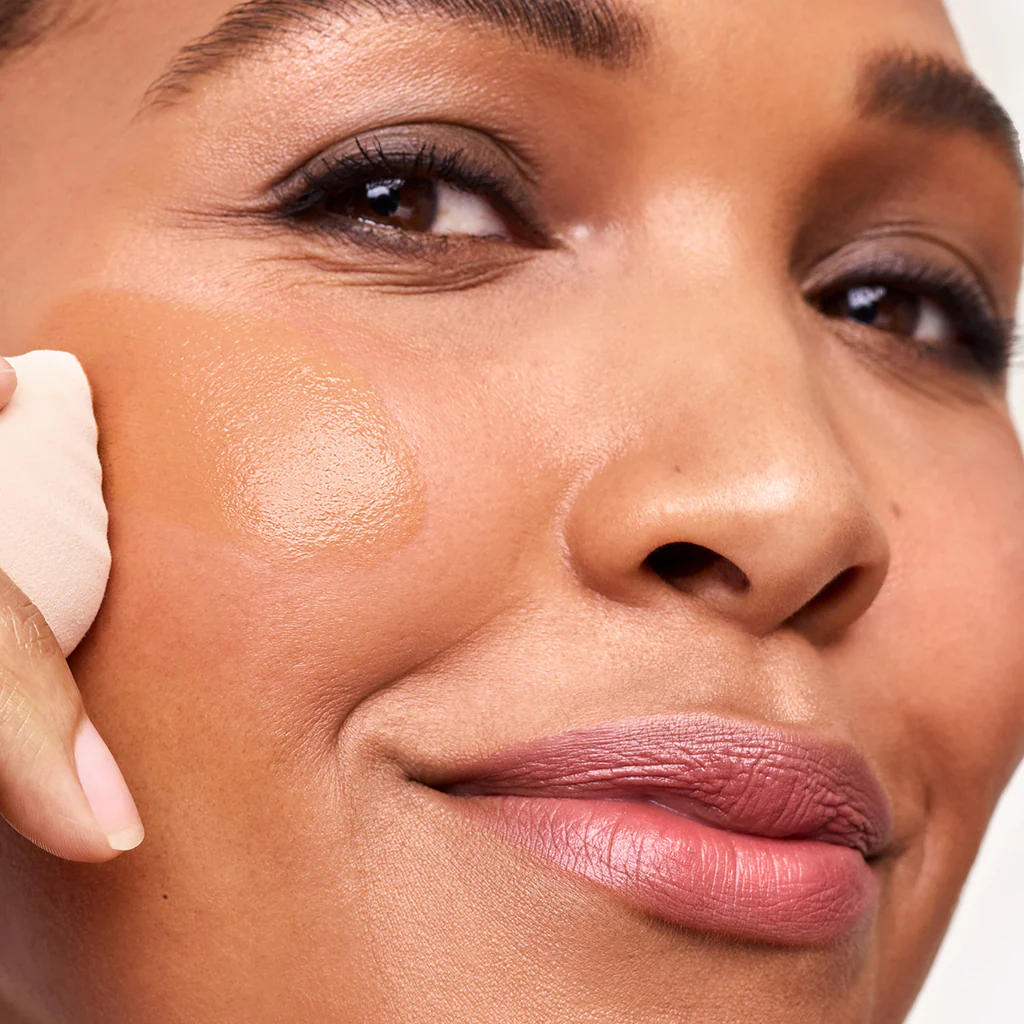 ReEvolve Natural Finish Liquid Foundation - Image 11