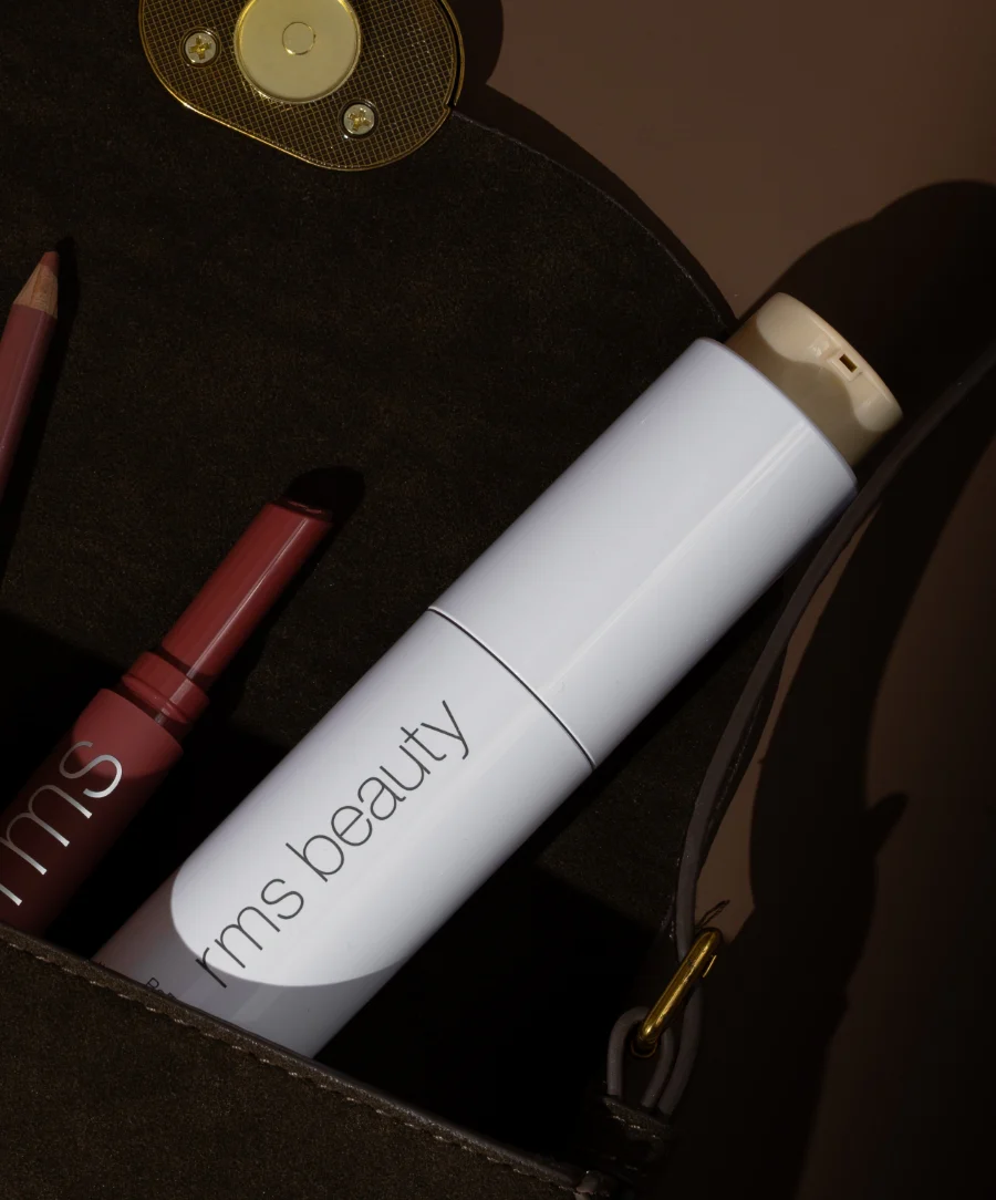 ReEvolve Natural Finish Liquid Foundation - Image 5