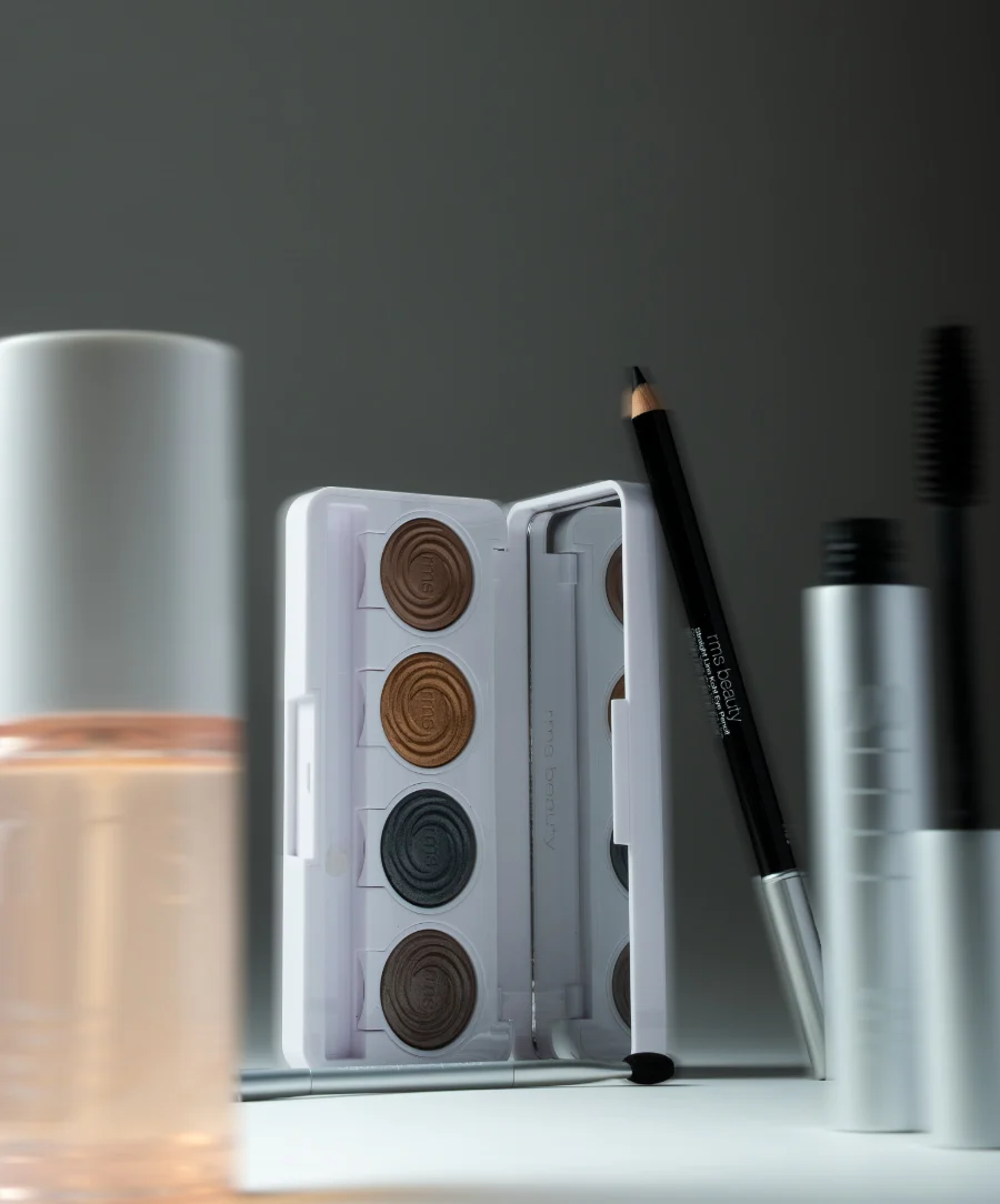 The Signature Artistry Set - Image 2